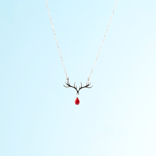 گردنبند شاخ گوزنی